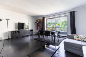 Tour Eiffel/Passy : magnifique appartement 4P Lamballe